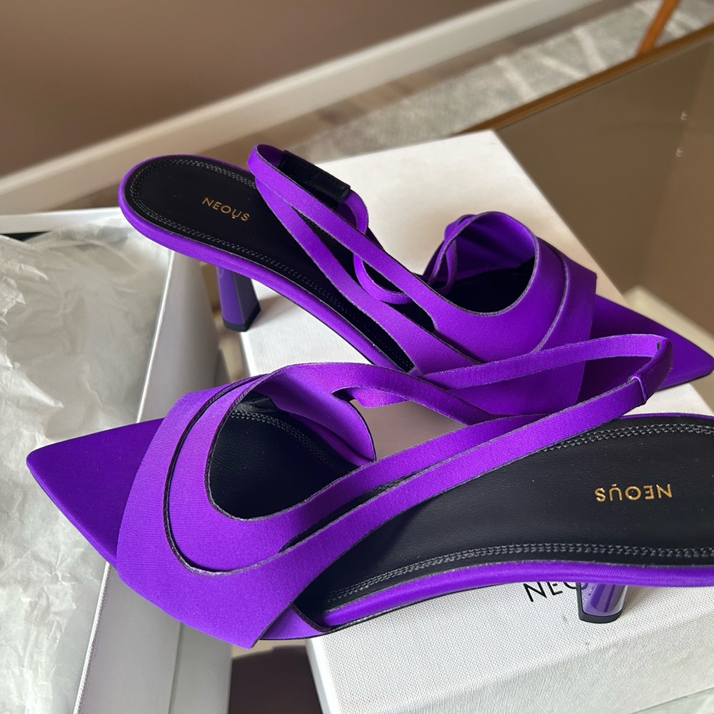 Purple NEOUS Petra Sandal x Lycra
L